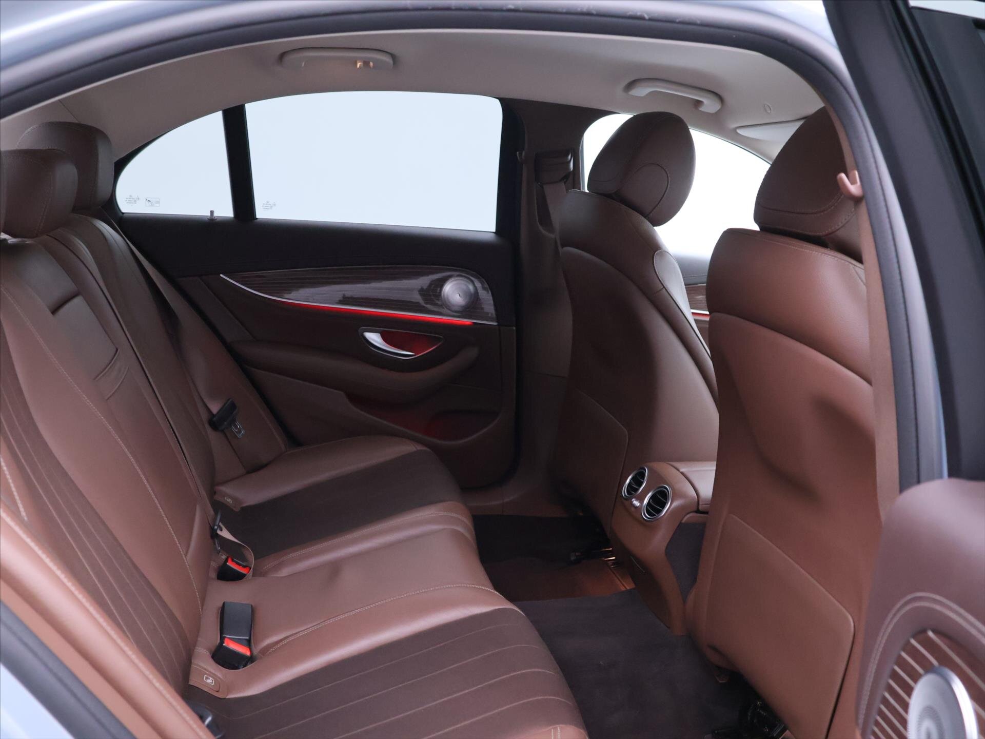 Mercedes-Benz Třídy E Sedan 2,0 l 135 kw