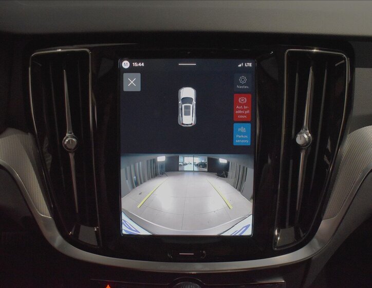 Volvo V60 Kombi 2,0 l 145 kw