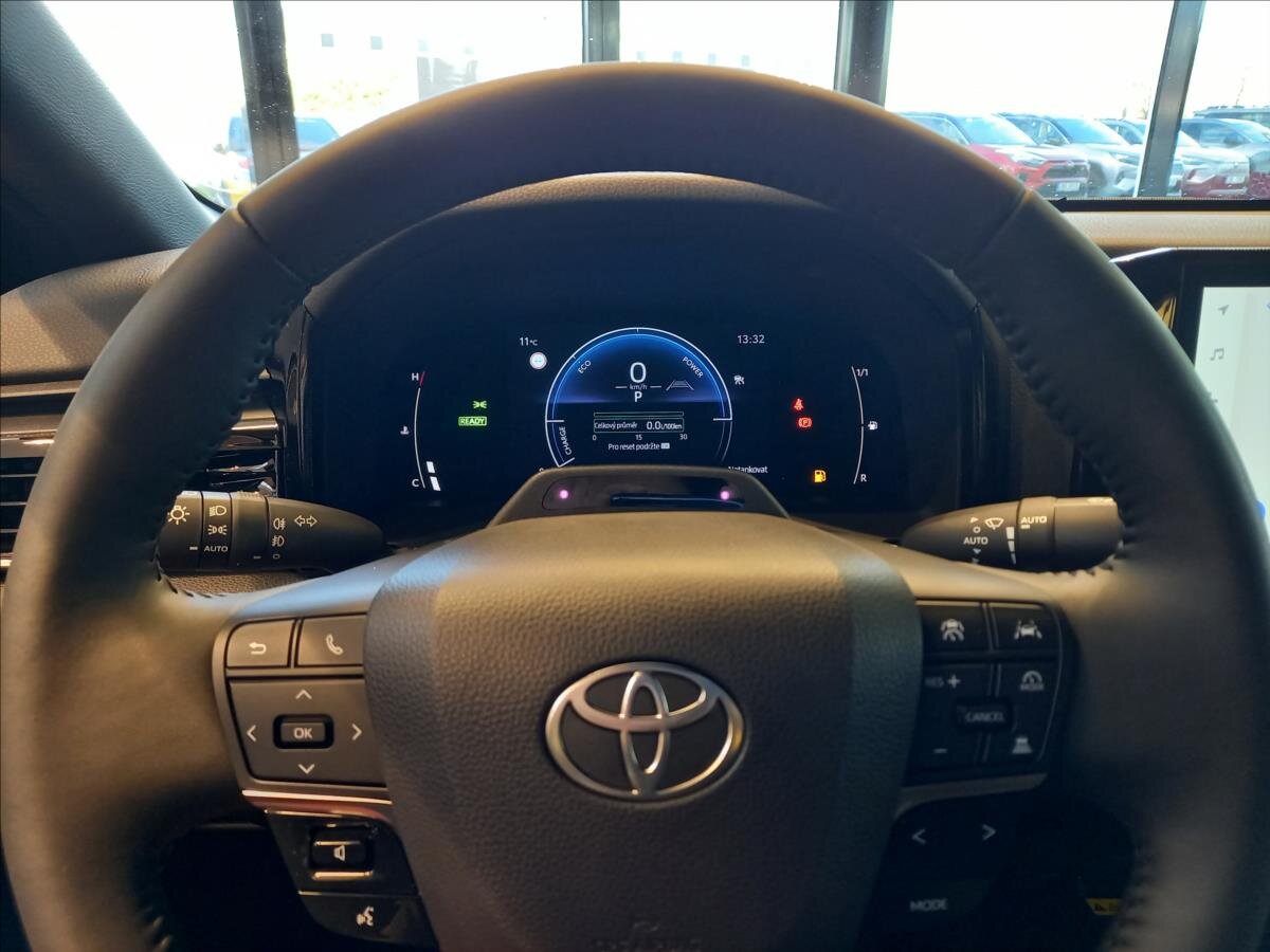 Toyota Camry Sedan 2,5 l 169 kw