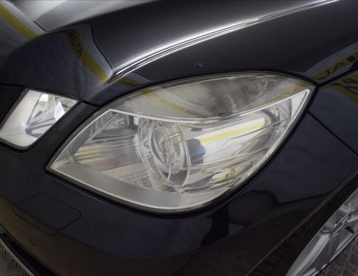 Mercedes-Benz Třídy E Sedan / Limuzína 3,0 l 170 kw