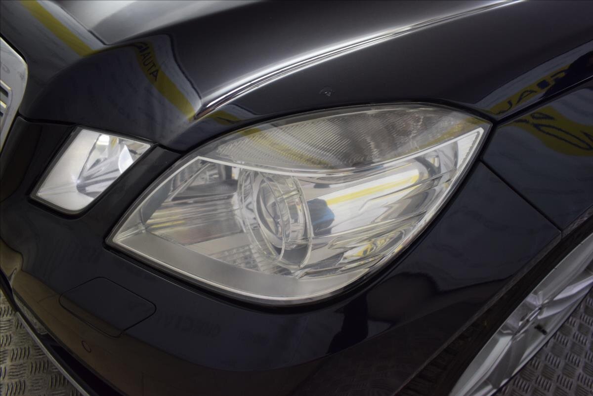 Mercedes-Benz Třídy E Sedan / Limuzína 3,0 l 170 kw