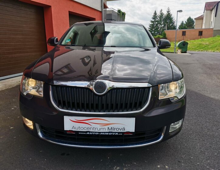 Škoda Superb Ostatní 1,8 l 118 kw