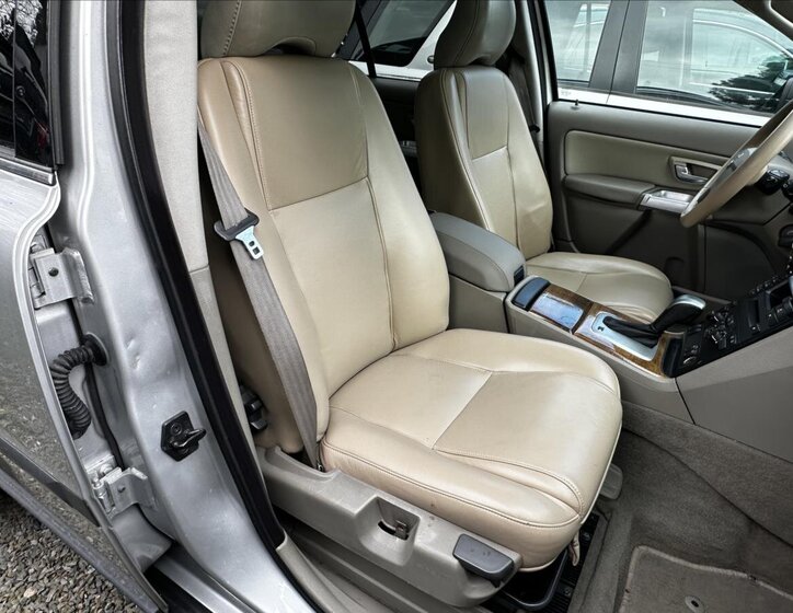 Volvo XC90 SUV / Terénní 2,4 l 120 kw