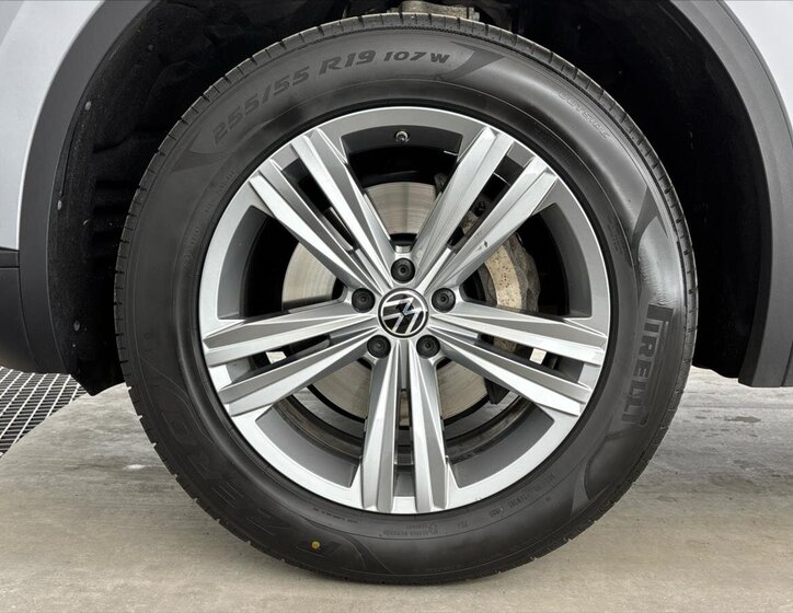 Volkswagen Touareg SUV / Terénní 3,0 l 170 kw