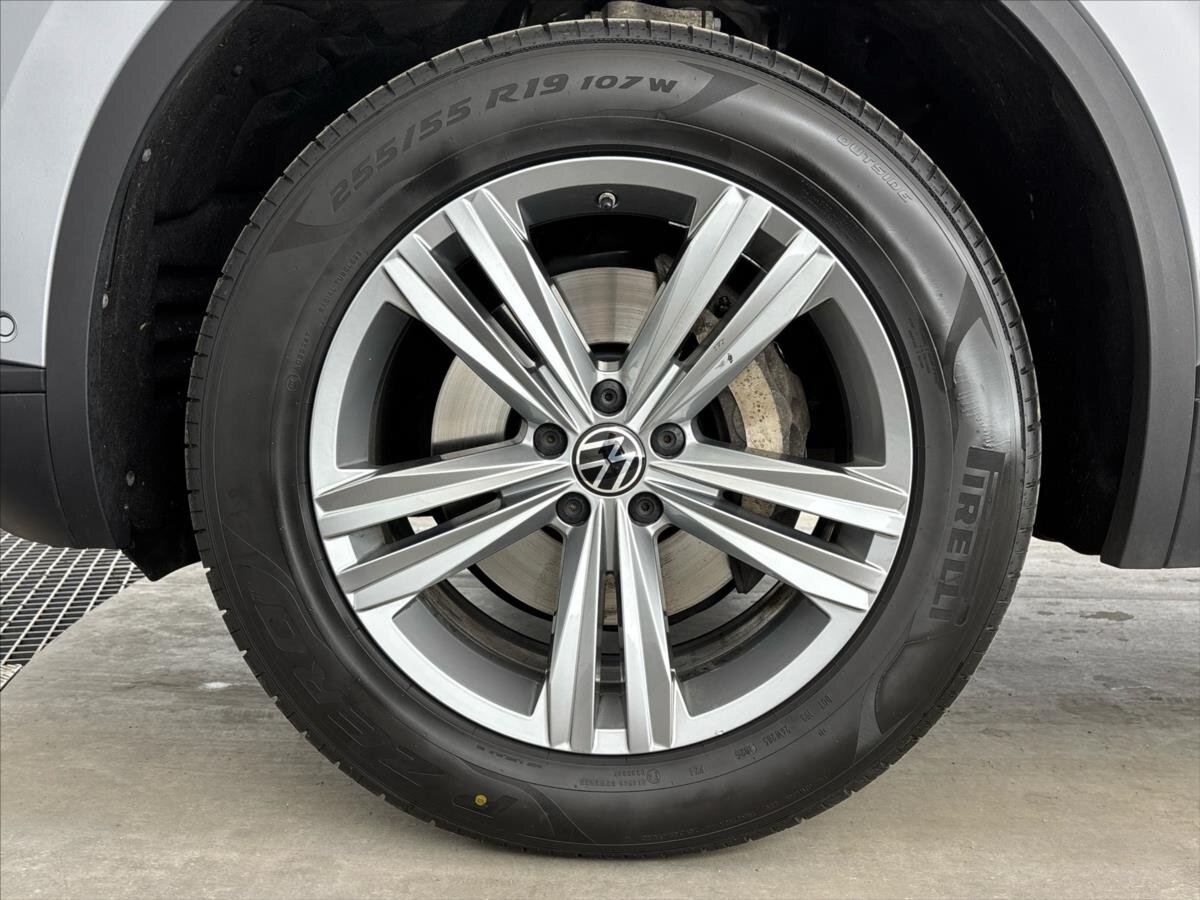 Volkswagen Touareg SUV / Terénní 3,0 l 170 kw