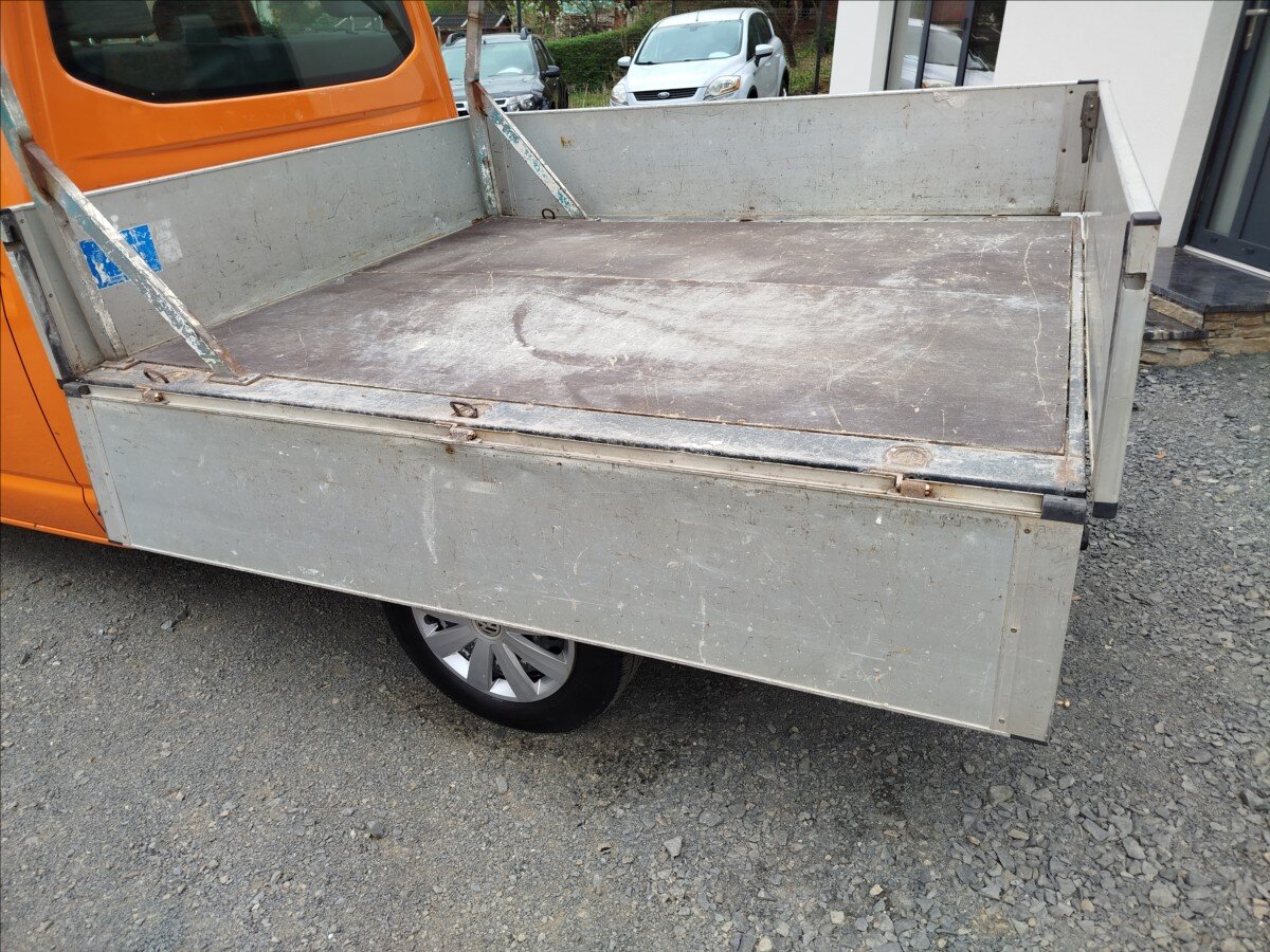 Volkswagen Transporter Valník 2,0 l 103 kw