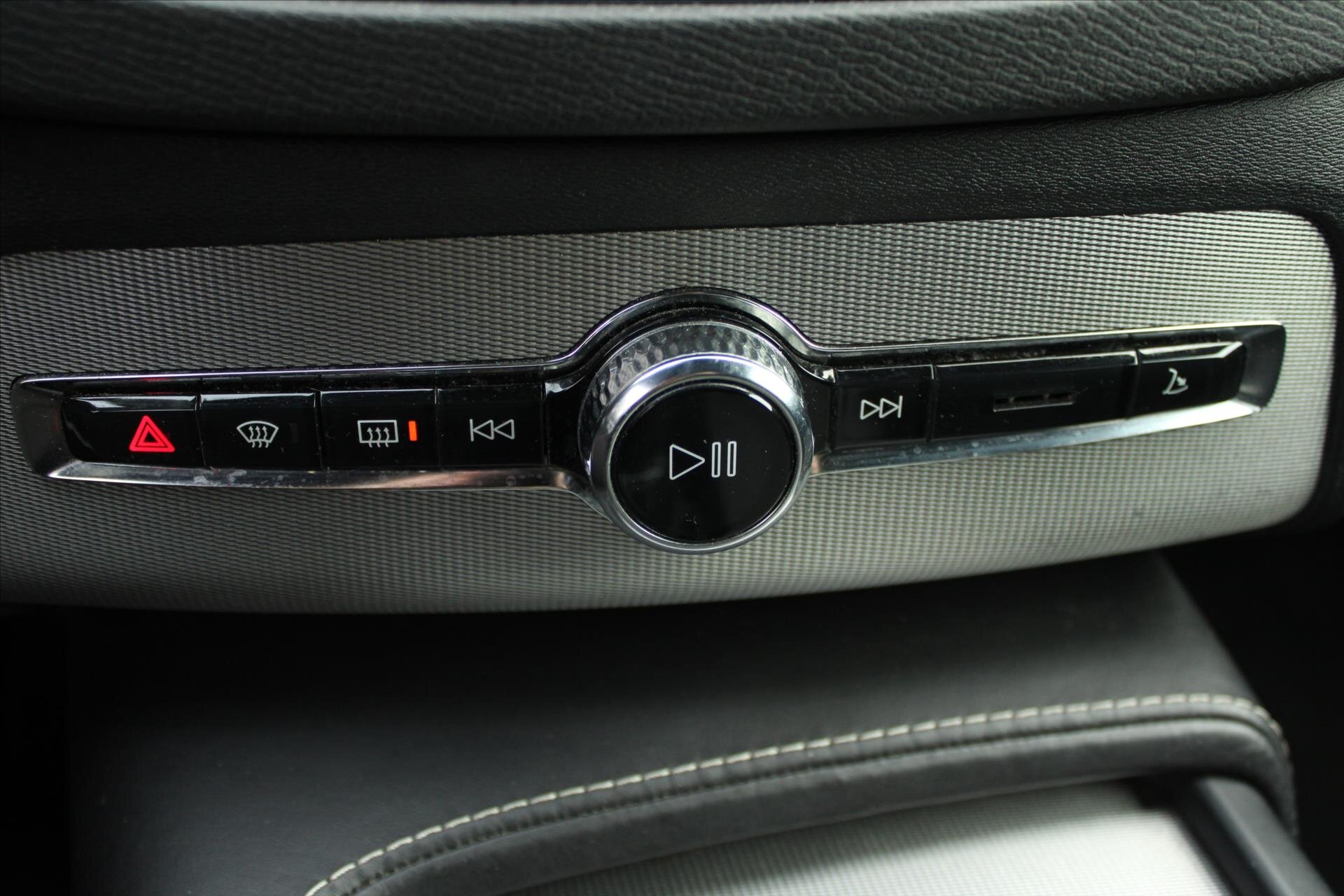 Volvo XC90 SUV 2,0 l 173 kw