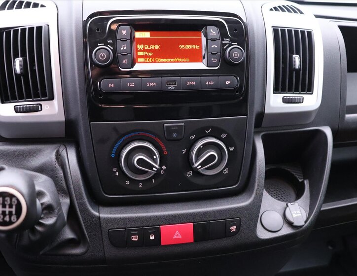 Opel Movano Ostatní 2,2 l 121 kw