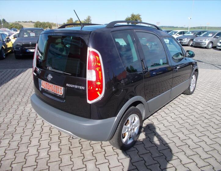 Škoda Roomster 10