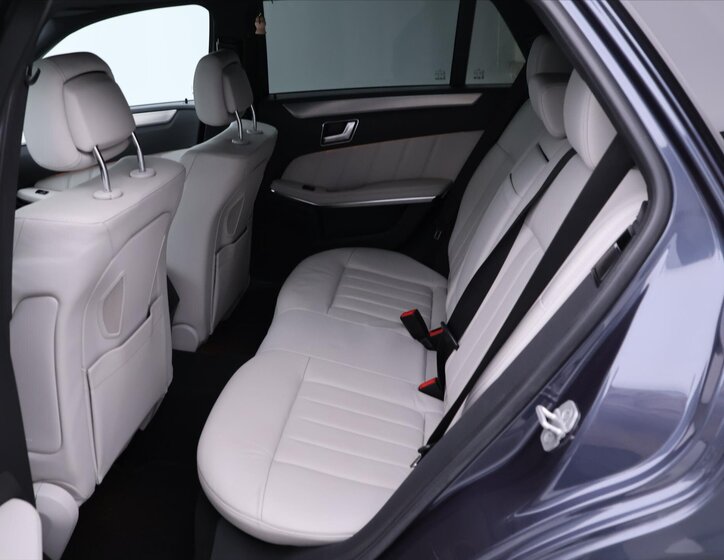 Mercedes-Benz Třídy E Kombi 3,0 l 185 kw