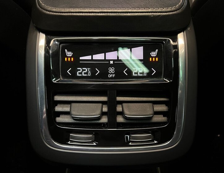 Volvo XC90 SUV / Terénní 2,0 l 177 kw