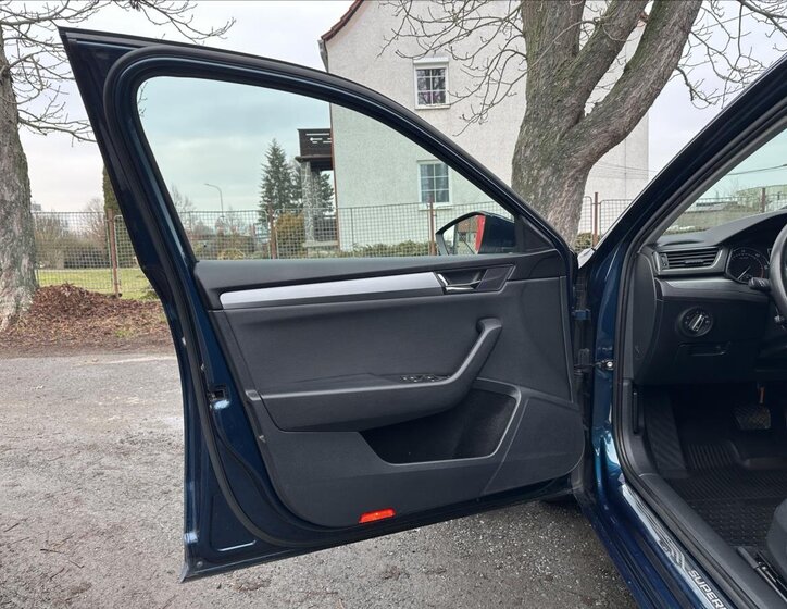 Škoda Superb Kombi 2,0 l 110 kw