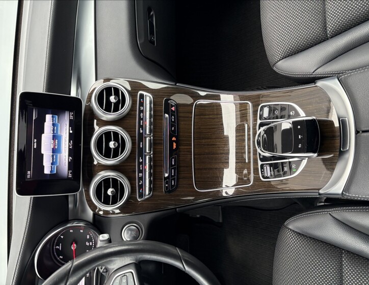 Mercedes-Benz GLC 11