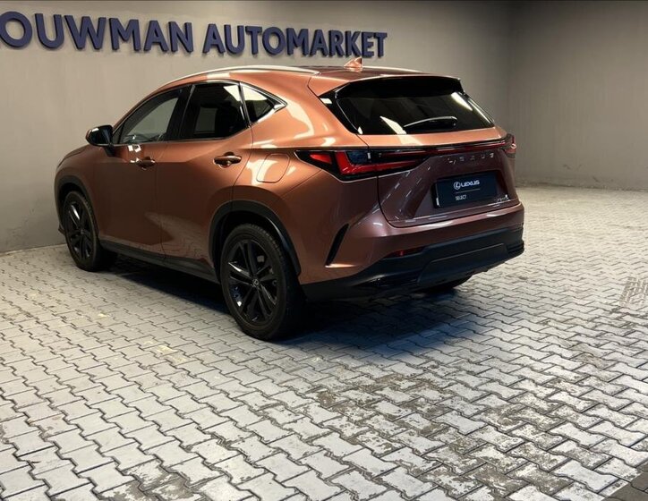 Lexus NX 350h SUV / Terénní 2,5 l 179 kw