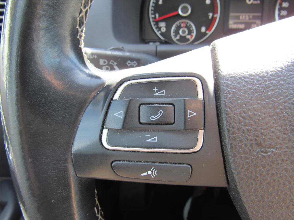 Volkswagen Touran Kombi 1,4 l 103 kw