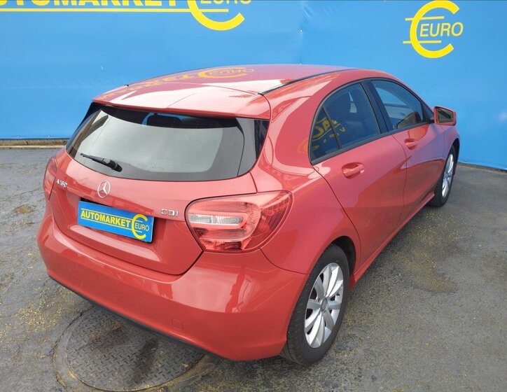 Mercedes-Benz Třídy A Hatchback 1,5 l 66 kw