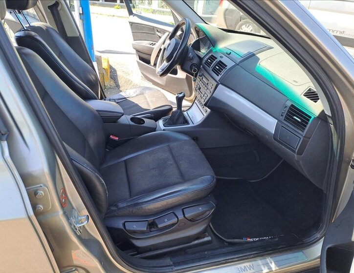 BMW X3 SUV / Terénní 2,0 l 110 kw