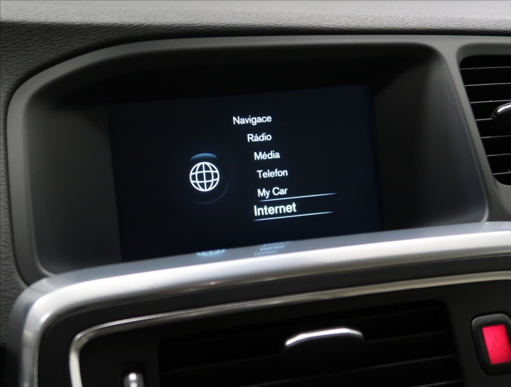 Volvo S60 Sedan / Limuzína 2,0 l 140 kw