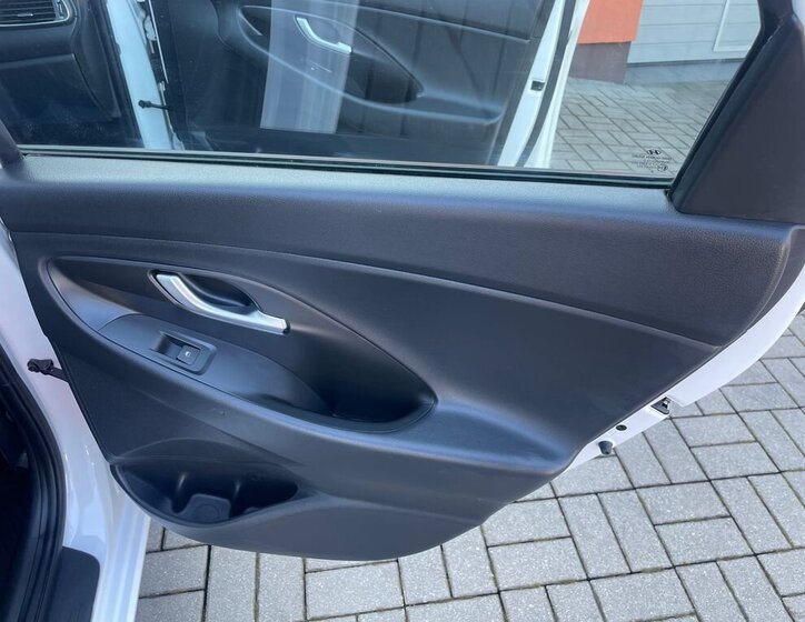 Hyundai i30 Kombi 1,6 l 85 kw