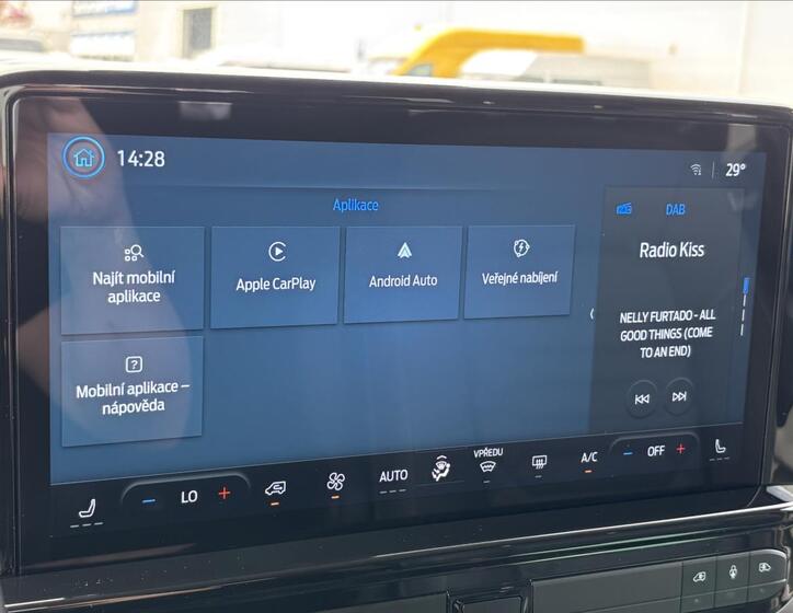 Ford Tourneo Custom 32