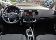 KIA Rio 16