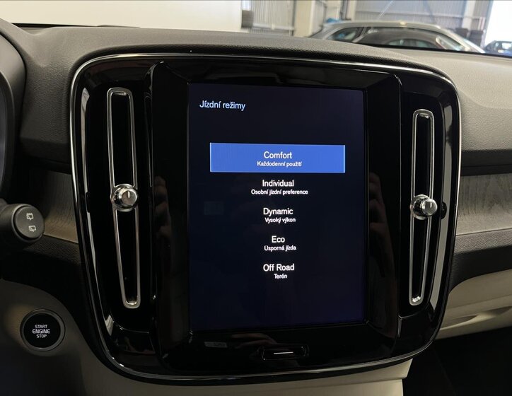 Volvo XC40 SUV 2,0 l 110 kw