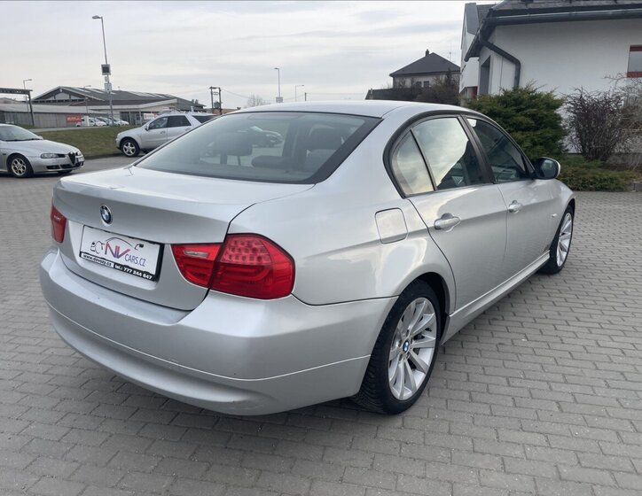 BMW Řada 3 Sedan / Limuzína 2,0 l 105 kw