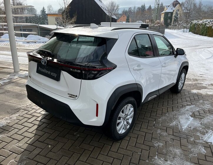 Toyota Yaris Cross SUV 1,5 l 68 kw