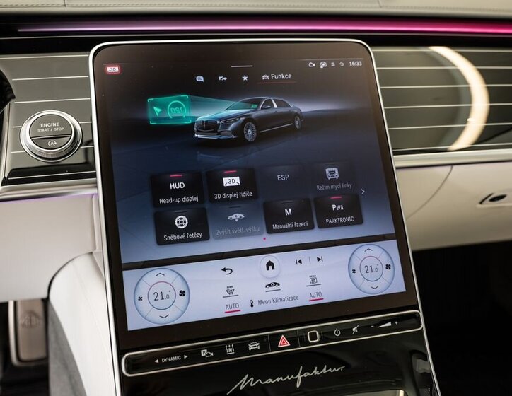 Mercedes-Benz Ostatní Sedan / Limuzína 6,0 l 450 kw