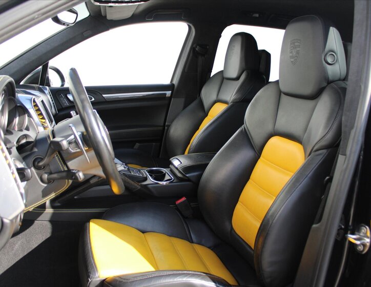Porsche Cayenne SUV / Terénní 4,8 l 397 kw