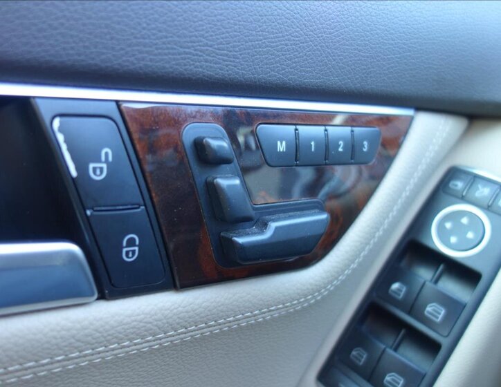 Mercedes-Benz Třídy C Sedan / Limuzína 3,0 l 170 kw