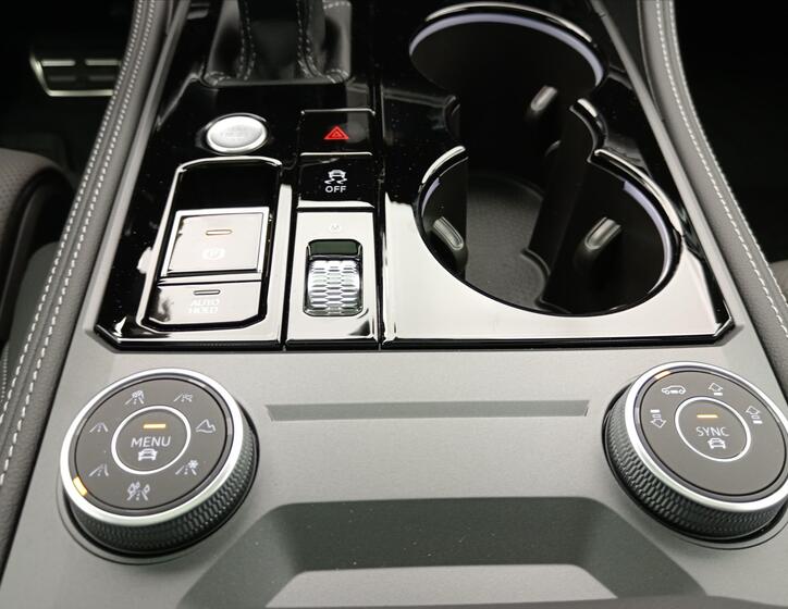 Volkswagen Touareg 19