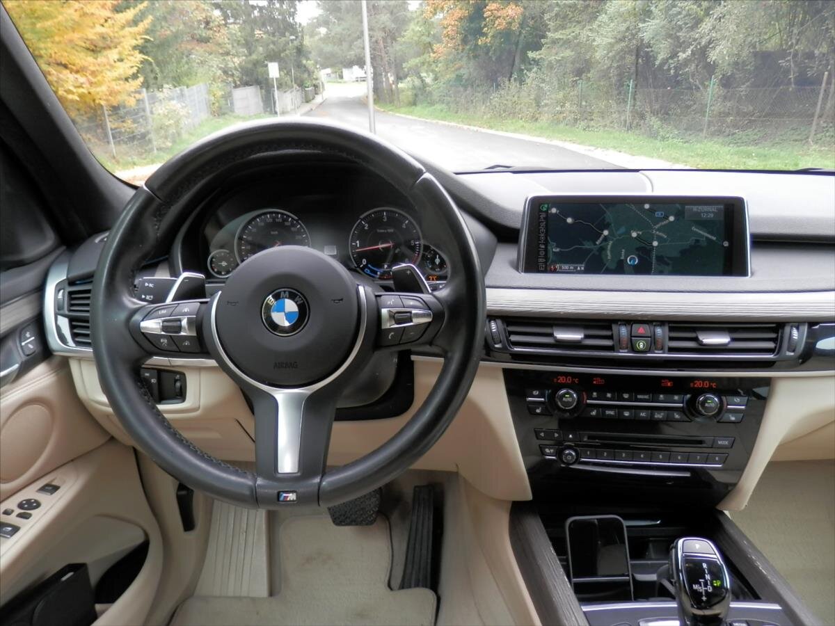 BMW X5 Kombi 3,0 l 190 kw