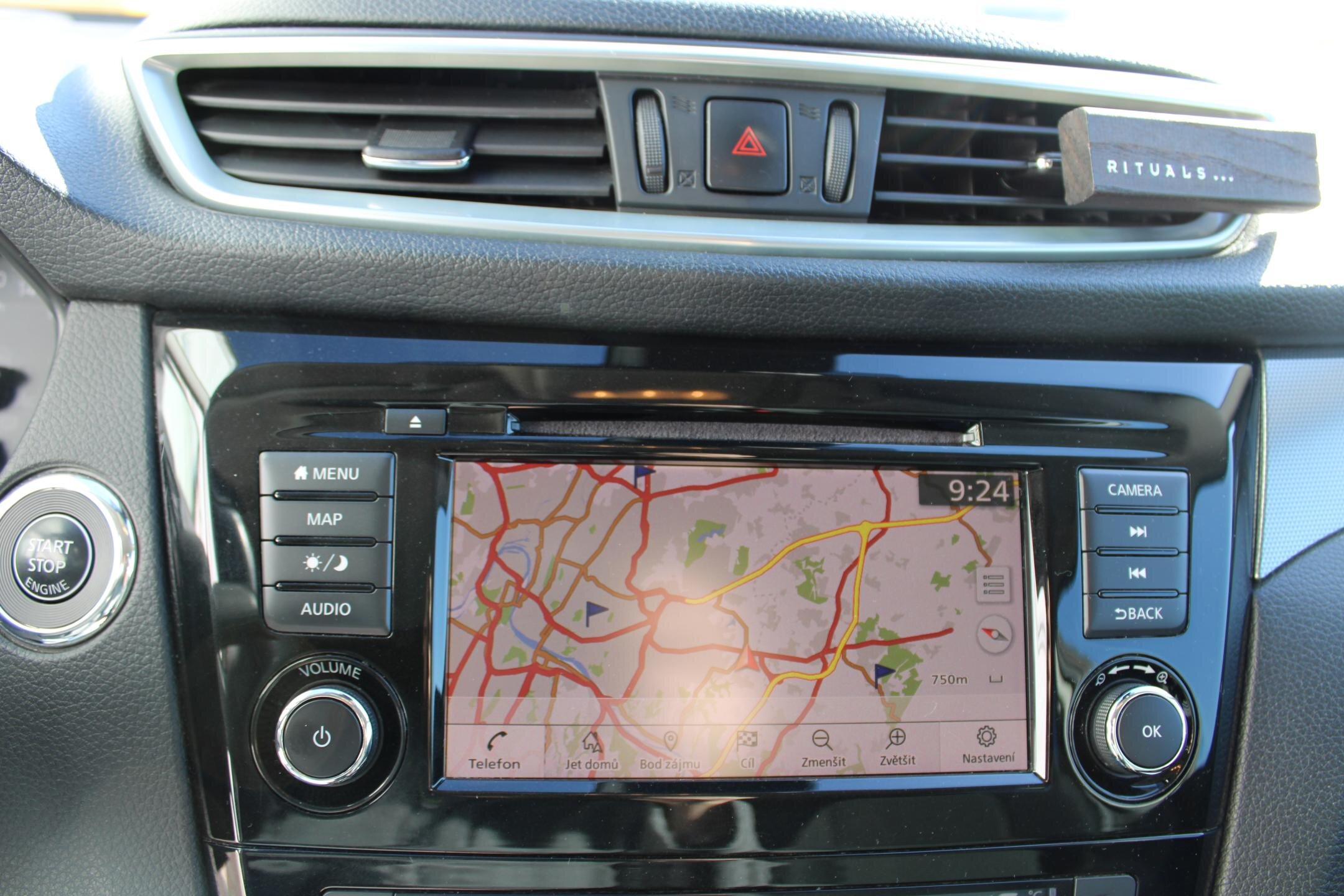 Nissan Qashqai SUV / Terénní 1,3 l 117 kw