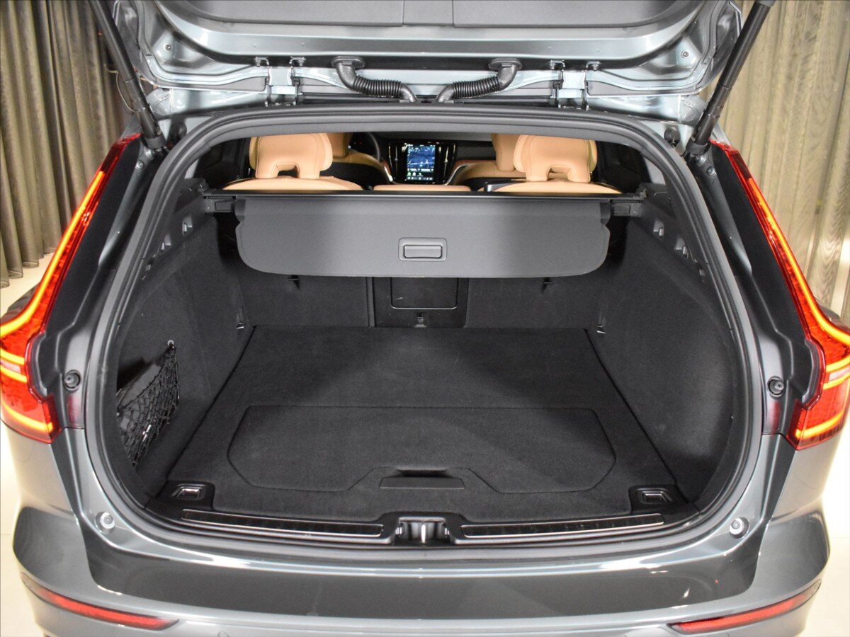 Volvo V60 Kombi 2,0 l 145 kw