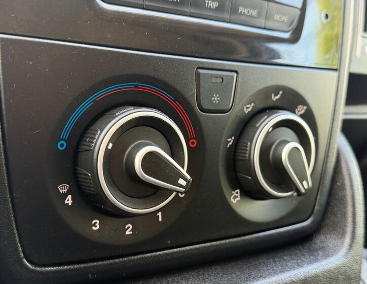 Opel Movano Skříň 2,2 l 121 kw