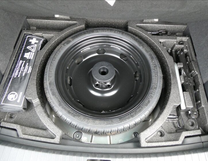 Škoda Karoq SUV / Terénní 2,0 l 110 kw