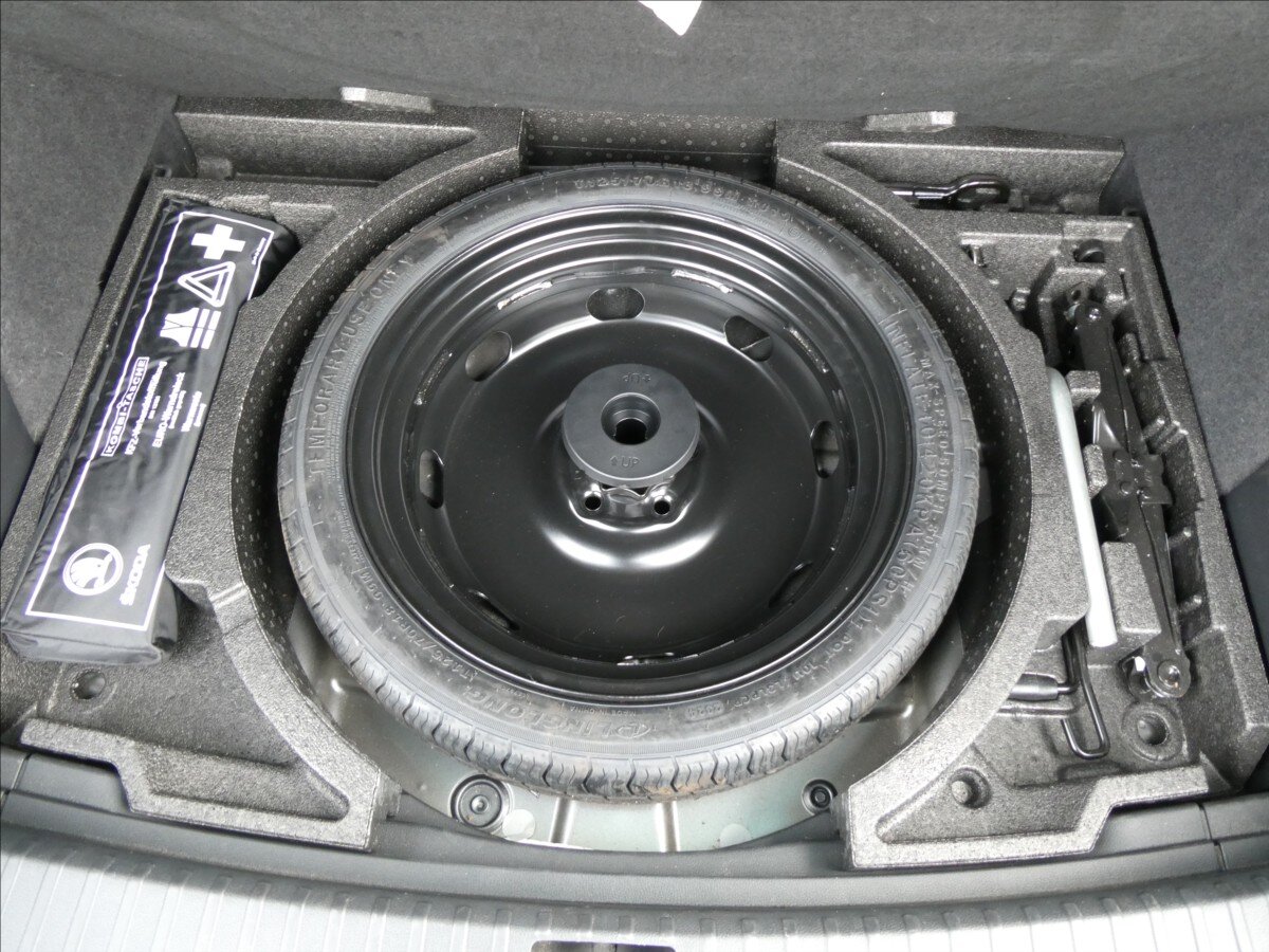 Škoda Karoq SUV / Terénní 2,0 l 110 kw