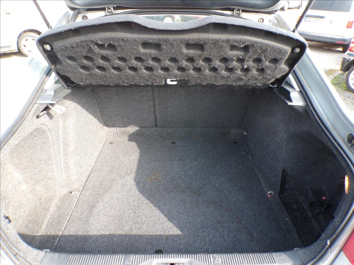 Škoda Octavia Sedan / Limuzína 1,8 l 118 kw