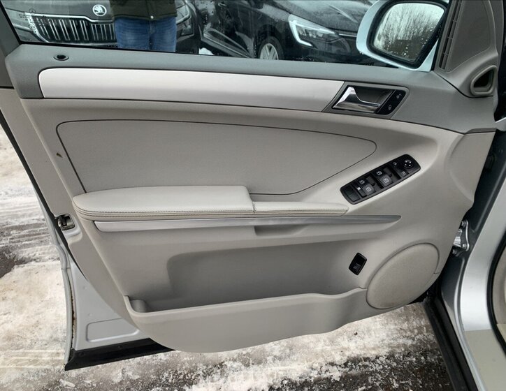 Mercedes-Benz Třídy M SUV / Terénní 4,0 l 225 kw