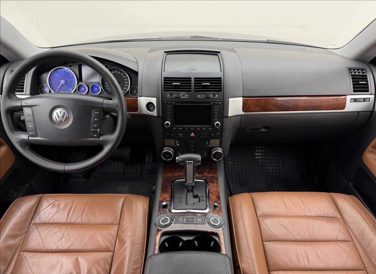 Volkswagen Touareg SUV / Terénní 3,0 l 165 kw