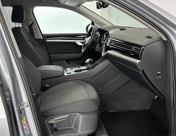 Volkswagen Touareg SUV / Terénní 3,0 l 170 kw