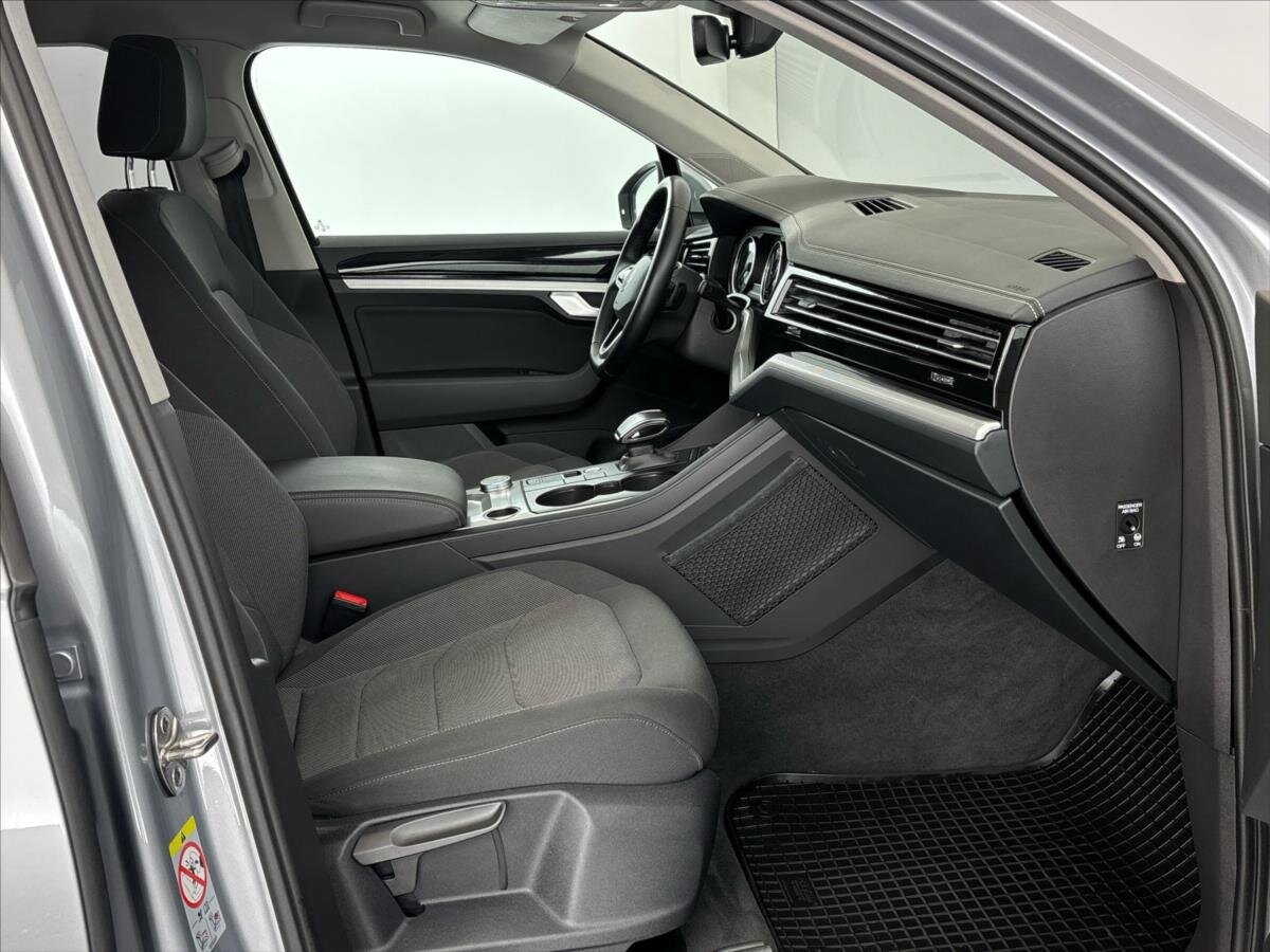 Volkswagen Touareg SUV / Terénní 3,0 l 170 kw