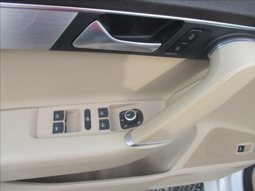 Volkswagen Passat Kombi 2,0 l 103 kw