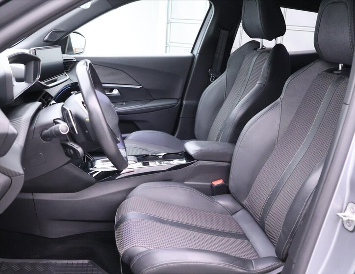 Peugeot 2008 SUV / Terénní 1,2 l 96 kw