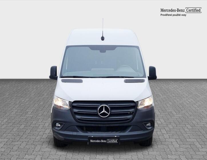 Mercedes-Benz Sprinter 8