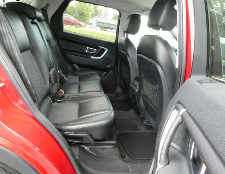 Land Rover Discovery Sport SUV / Terénní 2,0 l 110 kw