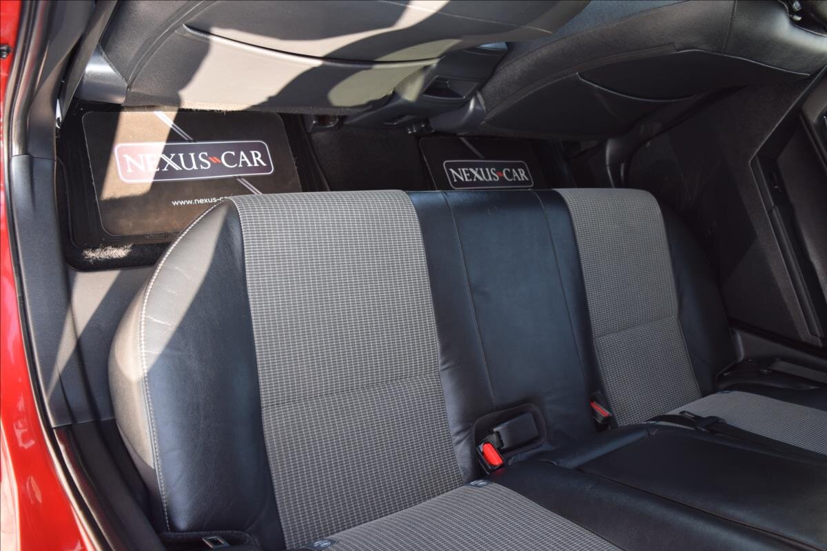 Toyota Auris Kombi 1,2 l 85 kw