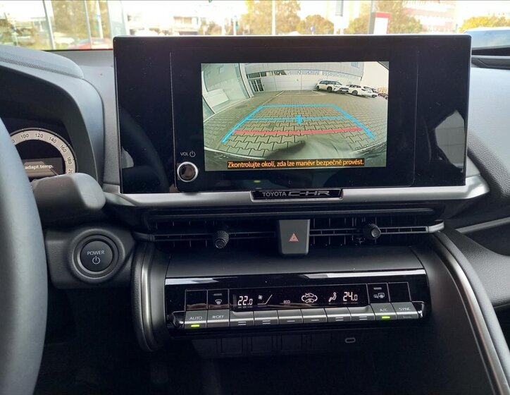 Toyota C-HR SUV 1,8 l 103 kw