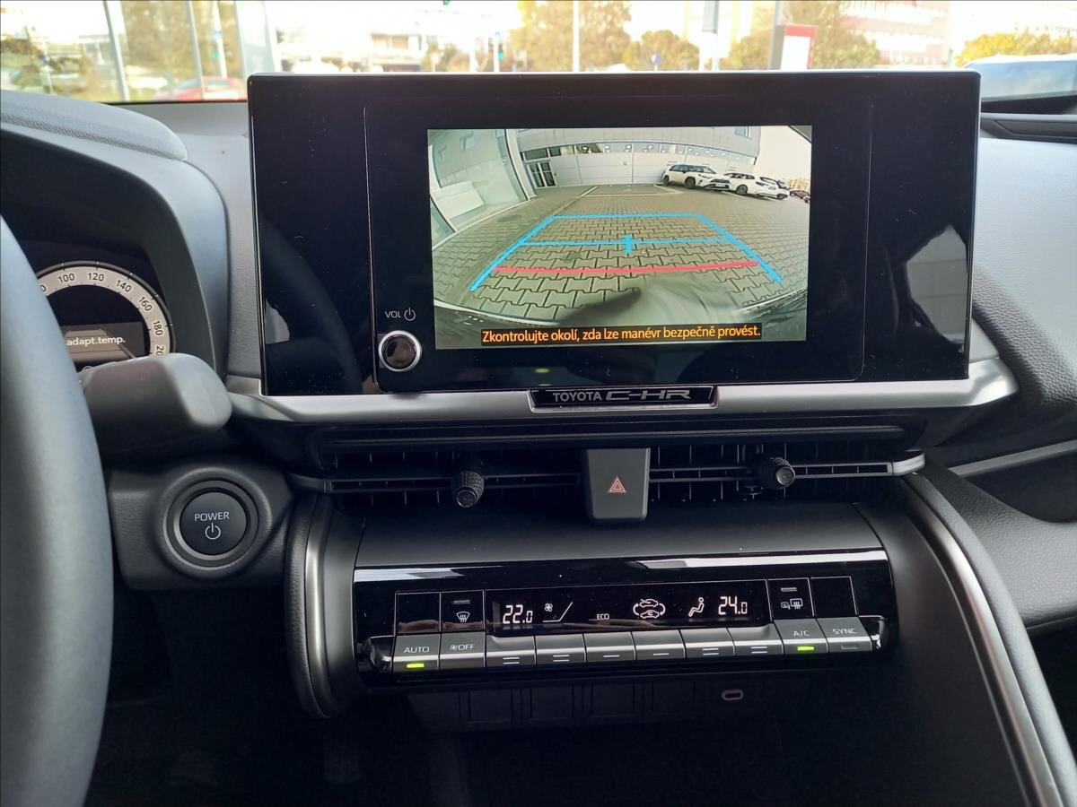 Toyota C-HR SUV 1,8 l 103 kw